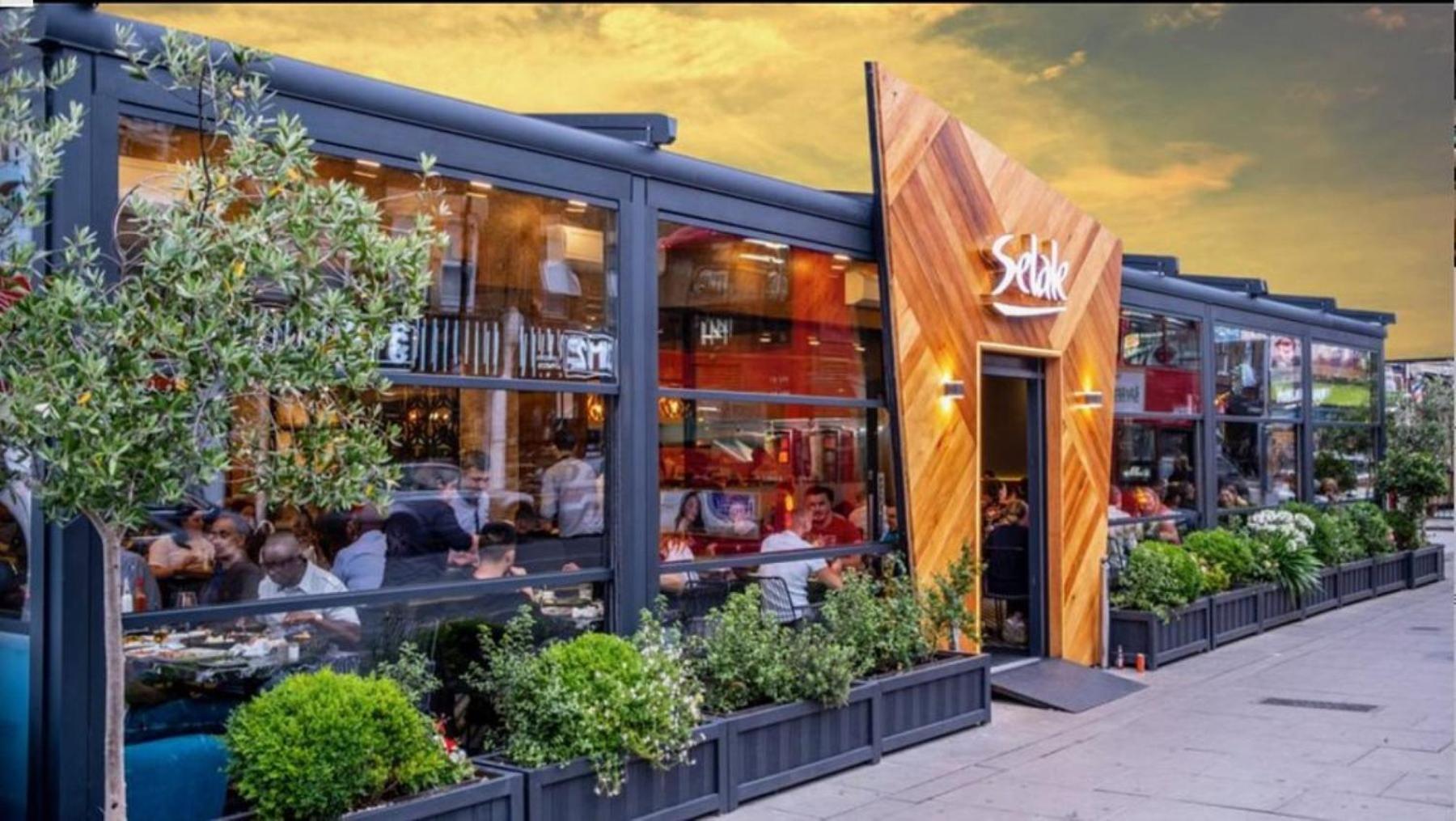 Appartamento Unwind In Style 2Br With Cozy Backyard For Groups Londra Esterno foto
